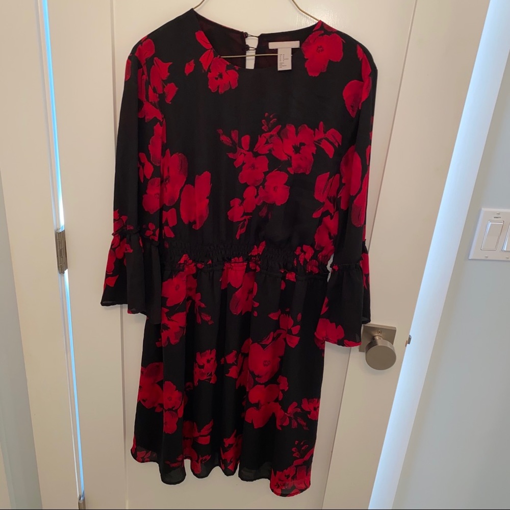 Black and Red Floral Chiffon Mini Dress